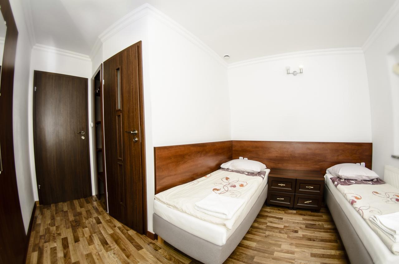 Motel W Lace โบเลสวาเวียส ภายนอก รูปภาพ